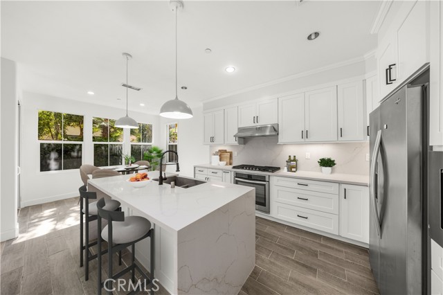 Detail Gallery Image 3 of 19 For 83 Waterleaf, Irvine,  CA 92620 - 3 Beds | 2/1 Baths