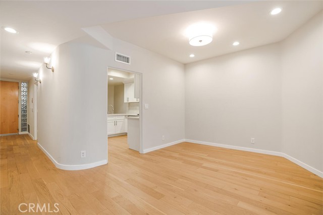 Detail Gallery Image 7 of 24 For 15425 Antioch St #104,  Pacific Palisades,  CA 90272 - 2 Beds | 2 Baths