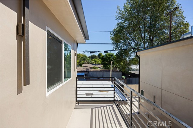 7702 Lasaine Avenue photo 12