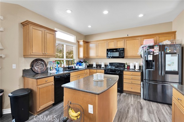 8846 Tamarisk Avenue, Hesperia CA: https://media.crmls.org/medias/a75596df-3602-4c15-b2cb-9c4d699b731b.jpg