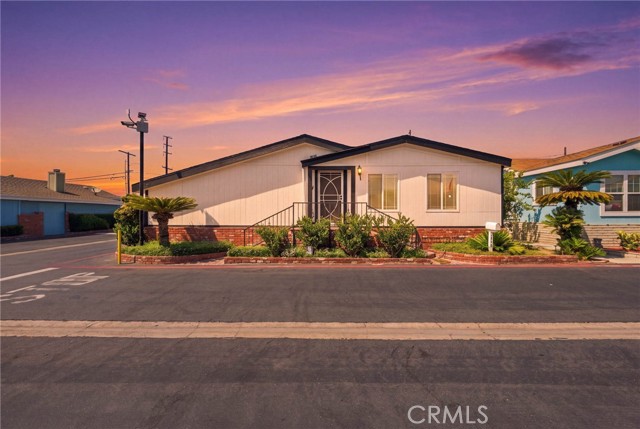 Front Image Thumbnail for CRDW26180611