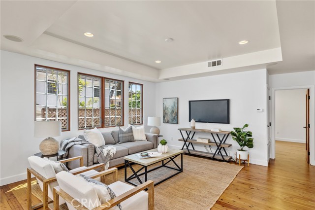 Detail Gallery Image 22 of 50 For 1212 2nd St, Manhattan Beach,  CA 90266 - 4 Beds | 3/1 Baths