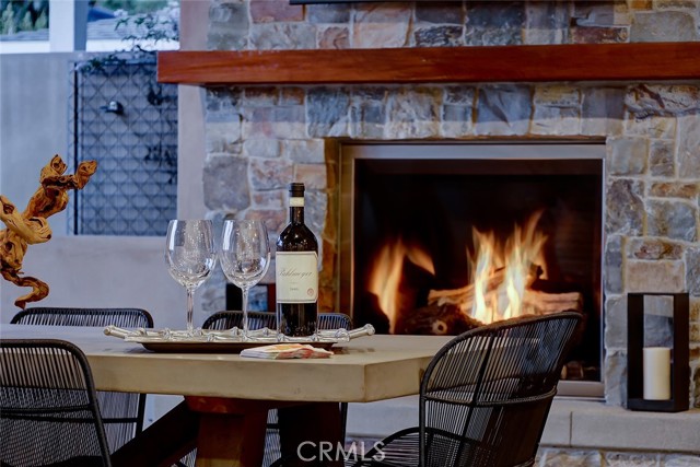 1833 8th Street, Manhattan Beach CA: https://media.crmls.org/medias/a756e58f-0d1f-4cc3-9b2a-9ce2389792c4.jpg