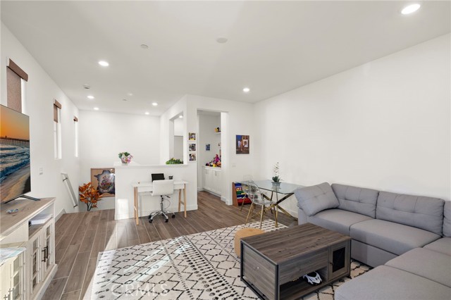 Detail Gallery Image 21 of 29 For 756 Sunrise Rd, Rancho Mission Viejo,  CA 92694 - 3 Beds | 3 Baths