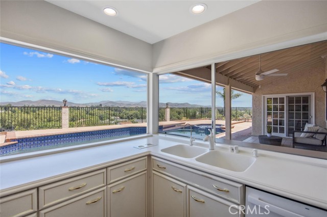 2039 Channelford Road, Westlake Village CA: https://media.crmls.org/medias/a757bec4-e3cd-45dc-9edc-2b10f033c94f.jpg