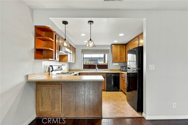 773 South Marengo Avenue, 3 photo 11