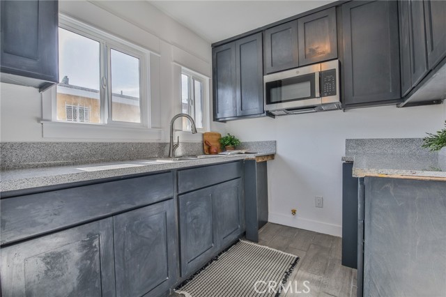 Detail Gallery Image 12 of 40 For 1548 W 66th St, Los Angeles,  CA 90047 - 2 Beds | 2 Baths