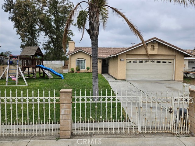 Detail Gallery Image 1 of 14 For 15762 Orchid Ave, Fontana,  CA 92335 - 3 Beds | 2 Baths