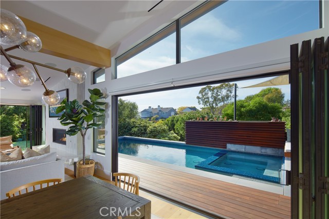 Detail Gallery Image 7 of 47 For 333 Milford Dr, Corona Del Mar,  CA 92625 - 4 Beds | 4/1 Baths