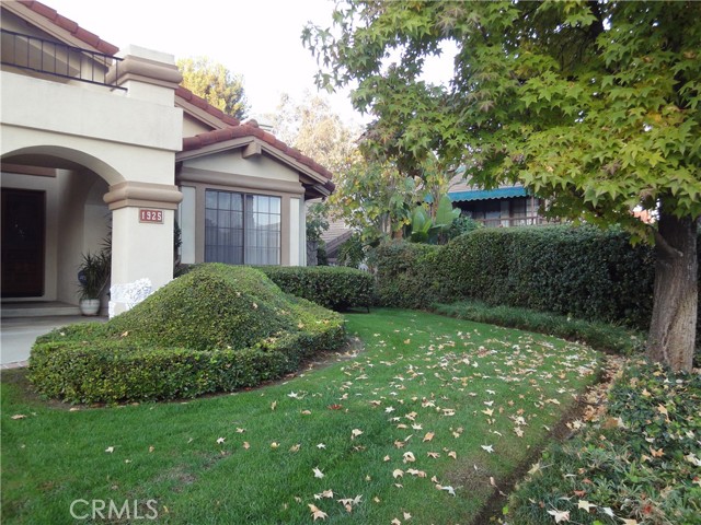 Detail Gallery Image 2 of 14 For 1925 Paseo La Paz, Pomona,  CA 91768 - 4 Beds | 3 Baths