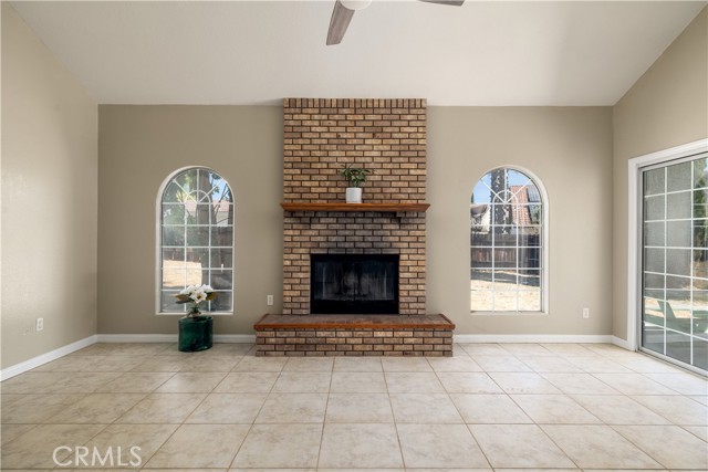23570 Brook Drive, Canyon Lake CA: https://media.crmls.org/medias/a75b1a88-df1f-438d-93b4-dc7dd65ec46c.jpg