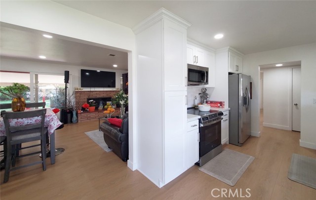 Detail Gallery Image 15 of 32 For 9862 Royal Palm, Garden Grove,  CA 92841 - 3 Beds | 2 Baths