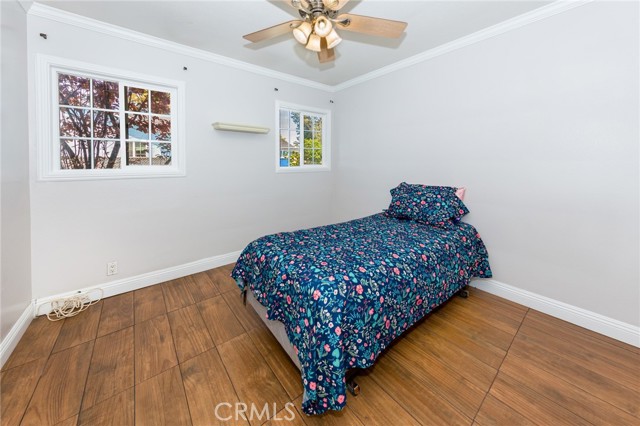 Detail Gallery Image 10 of 15 For 7247 Donna Ave, Reseda,  CA 91335 - 4 Beds | 2 Baths