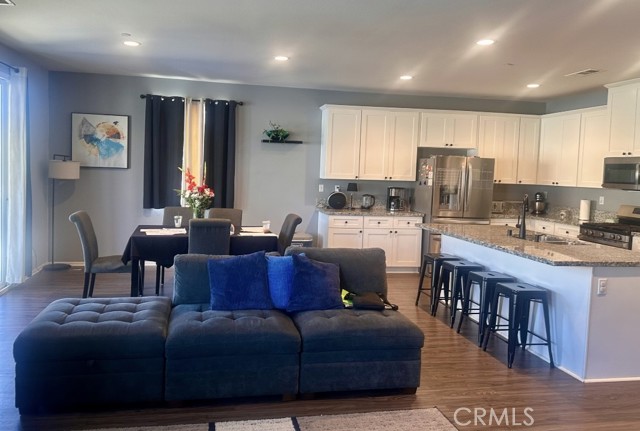 Detail Gallery Image 12 of 44 For 1433 Chardonnay, San Jacinto,  CA 92582 - 4 Beds | 2 Baths