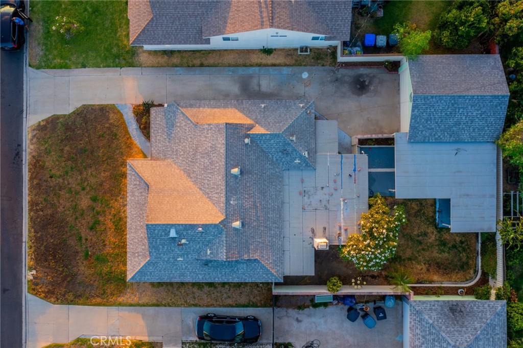 https://media.crmls.org/medias/a75ce7d4-da89-434f-a2b4-4c3036e31c68.jpg?preset=X-Large