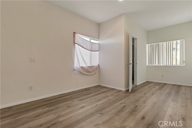 Detail Gallery Image 27 of 34 For 13261 via Del Lago, Victorville,  CA 92392 - 5 Beds | 3 Baths