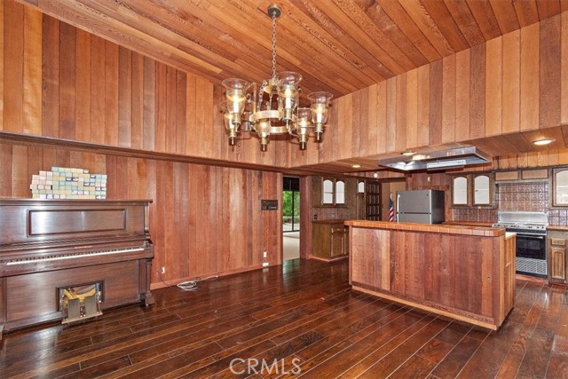 29240 Palos Verdes Drive East, Rancho Palos Verdes CA: https://media.crmls.org/medias/a75e26e8-4fe7-4b9e-a321-513f7aec6415.jpg