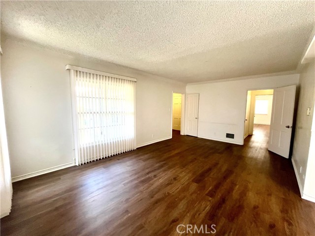 271 S Spalding Drive, Beverly Hills CA: https://media.crmls.org/medias/a75e536b-a85d-4231-b93f-1e7ad9ccc9f6.jpg
