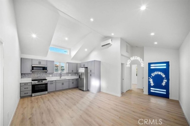 Detail Gallery Image 7 of 14 For 1809 123rd St, Los Angeles,  CA 90059 - 2 Beds | 1 Baths