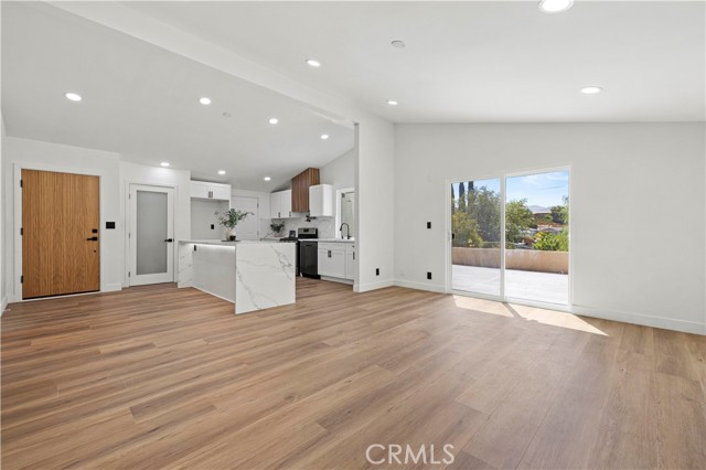 Detail Gallery Image 3 of 47 For 18718 Delight St, Canyon Country,  CA 91351 - 4 Beds | 2 Baths