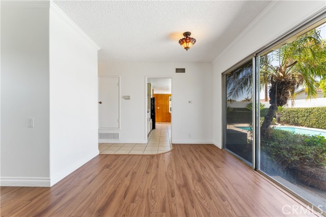 Detail Gallery Image 9 of 26 For 2453 W Grivey Ave, Anaheim,  CA 92804 - 3 Beds | 2 Baths