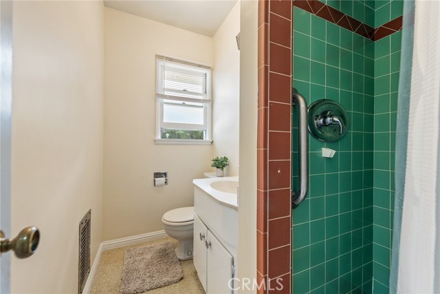 Detail Gallery Image 17 of 34 For 3845 Westwood Dr, Riverside,  CA 92504 - 3 Beds | 2 Baths