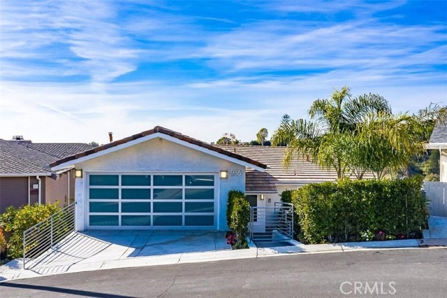 Detail Gallery Image 9 of 10 For 986 Oriole Dr, Laguna Beach,  CA 92651 - 3 Beds | 3 Baths