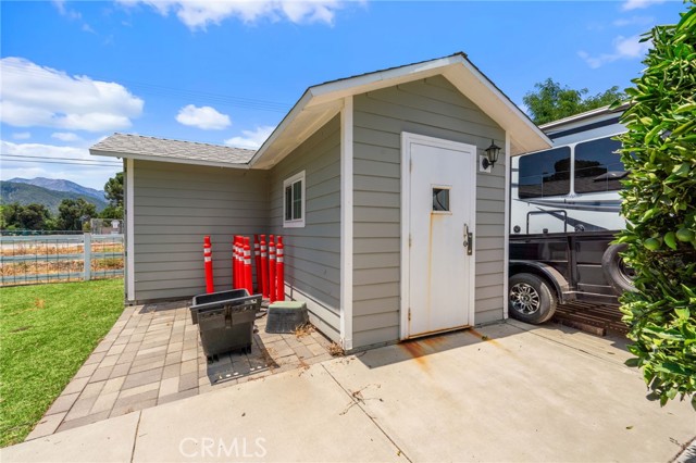 1033 Kimbark Avenue, San Bernardino CA: https://media.crmls.org/medias/a761317a-57de-40df-871e-c9a8d7fdadf1.jpg