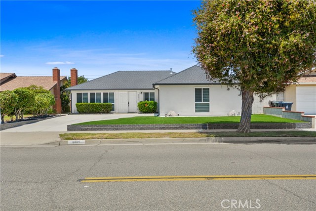 6091 Larchwood Drive, Huntington Beach CA: https://media.crmls.org/medias/a76216fc-2895-4bca-a798-61d16de7fc0c.jpg