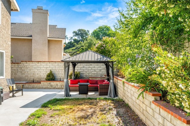28230 Evergreen Lane, Saugus CA: https://media.crmls.org/medias/a76297ed-5cd6-46b2-8cca-7806d647011b.jpg