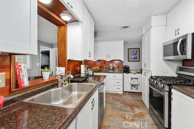 Detail Gallery Image 15 of 30 For 4822 E Lincoln, Hemet,  CA 92544 - 3 Beds | 2 Baths