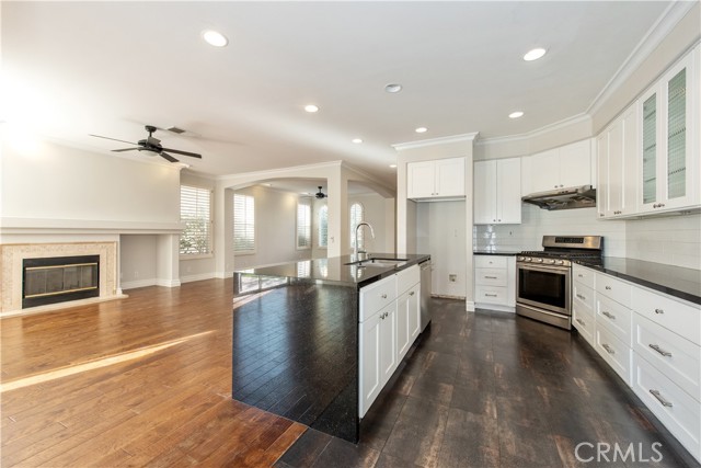 Detail Gallery Image 11 of 42 For 9 Mineral King, Irvine,  CA 92602 - 4 Beds | 2/1 Baths