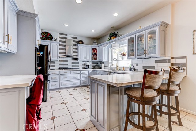 Detail Gallery Image 10 of 34 For 5316 W 135th, Hawthorne,  CA 90250 - 4 Beds | 3 Baths