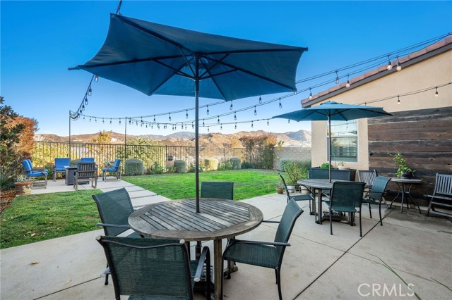 25140 Golden Maple Drive, Canyon Country CA: https://media.crmls.org/medias/a7637fc5-6fb7-41ef-a143-7e20a632c368.jpg