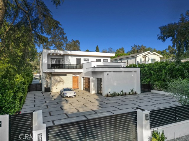 Detail Gallery Image 5 of 53 For 5702 Melvin Ave, Tarzana,  CA 91356 - 5 Beds | 6 Baths