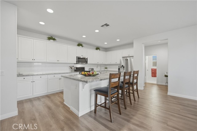 Detail Gallery Image 16 of 52 For 34712 Swan Valley Ct, Murrieta,  CA 92563 - 5 Beds | 3 Baths