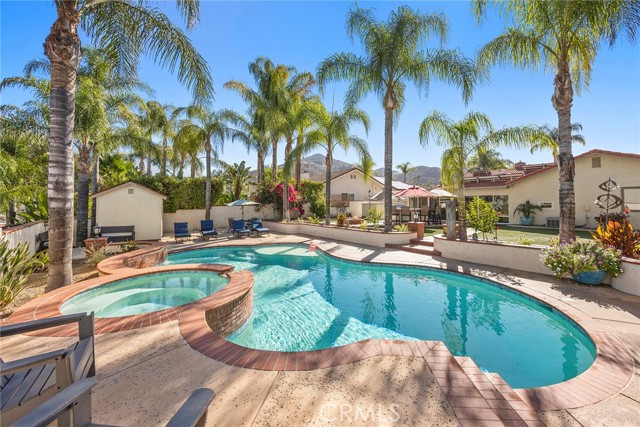 Detail Gallery Image 4 of 12 For 23646 Big Butte Dr, Canyon Lake,  CA 92587 - 3 Beds | 2 Baths