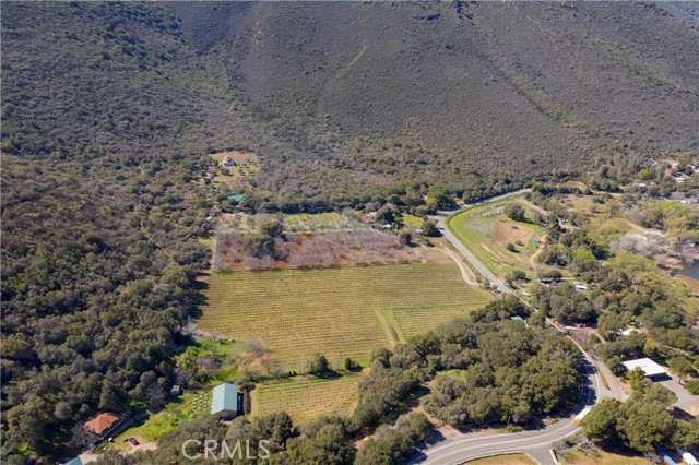 8993 Soda Bay Road, Kelseyville CA: https://media.crmls.org/medias/a76538e8-df41-44f7-b1ca-3fe607644774.jpg