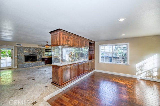 Detail Gallery Image 13 of 64 For 1101 Hacienda Dr, Simi Valley,  CA 93065 - 4 Beds | 3/1 Baths