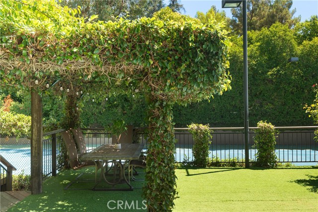 Detail Gallery Image 43 of 55 For 4851 Corbin Ave, Tarzana,  CA 91356 - 6 Beds | 6 Baths