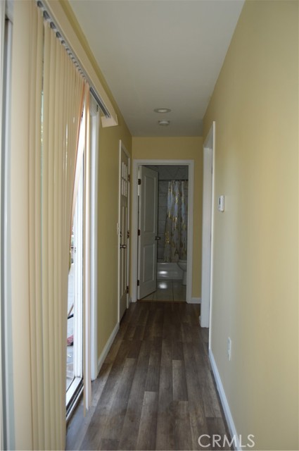 24758 Chestnut St, Newhall CA: https://media.crmls.org/medias/a768b5c3-d805-4fa9-9ba4-ab428101dfd4.jpg