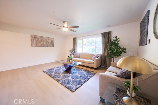 672 E Alexander Avenue, Merced CA: https://media.crmls.org/medias/a769e8cb-b596-47a2-922c-121ab2894a43.jpg