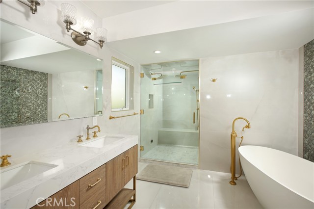 452 Woodbury Road, Glendale CA: https://media.crmls.org/medias/a76a143a-61f6-4856-921c-b6d5fe24409f.jpg