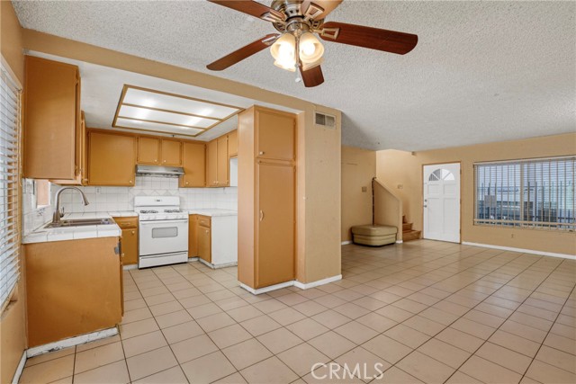 Kitchen & Living Space
