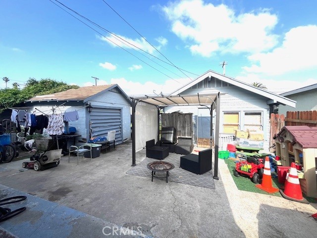 2051 Olive Avenue, Long Beach, California 90806, 2 Bedrooms Bedrooms, ,1 BathroomBathrooms,Single Family Residence,For Sale,Olive,SR24089007