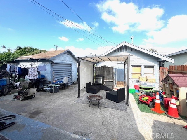 2051 Olive Avenue, Long Beach, California 90806, 2 Bedrooms Bedrooms, ,1 BathroomBathrooms,Single Family Residence,For Sale,Olive,SR24089007