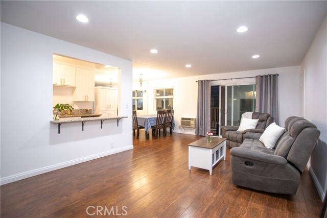 Image 4 of 27 For 2852 Sawtelle Boulevard 41