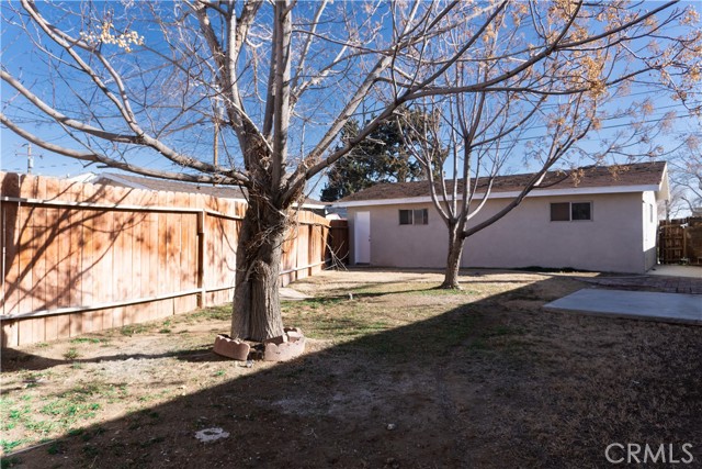 Detail Gallery Image 14 of 16 For 44636 Cedar Ave, Lancaster,  CA 93534 - 5 Beds | 2 Baths