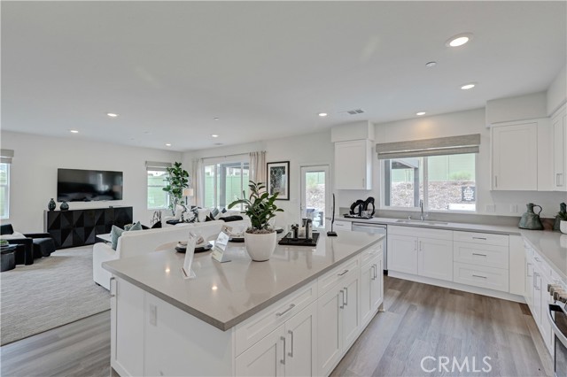 17175 Kent Street, Hesperia CA: https://media.crmls.org/medias/a76aa6cc-2b5f-44b6-8ea6-eb3c6727a84d.jpg
