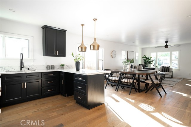 2342 S Cochran Avenue, Los Angeles CA: https://media.crmls.org/medias/a76b86e0-1b7d-4d10-a404-db30ea649018.jpg